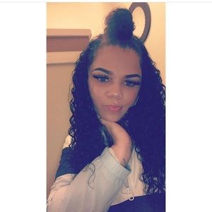 Meet your Posher, Brianna